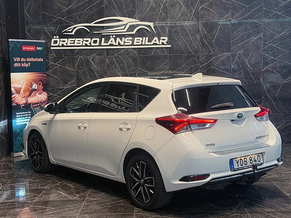 Toyota Auris 5 of 23