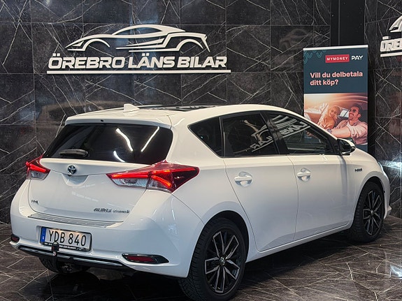 Toyota Auris 6 of 23