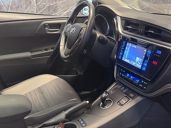 Toyota Auris 18 of 23