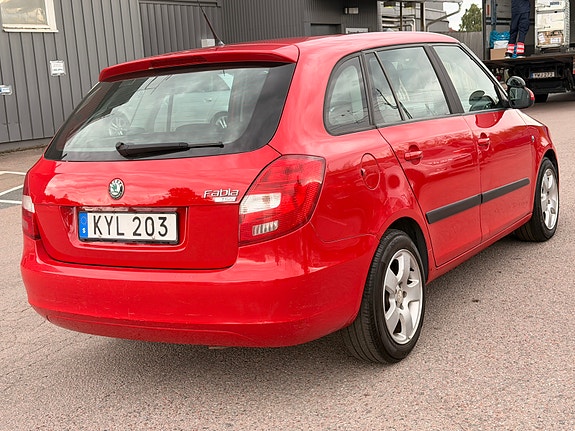 Skoda Fabia 4 of 7