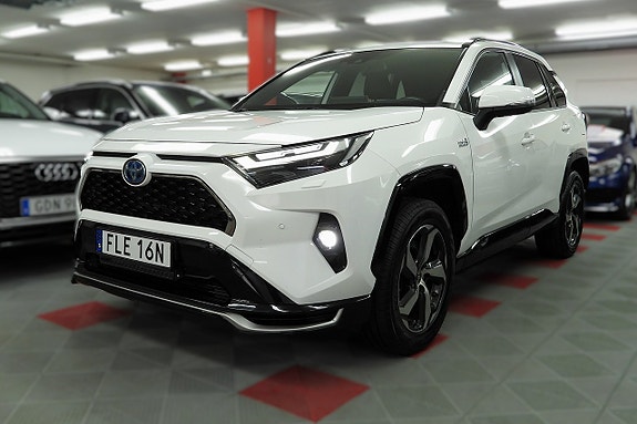 Toyota RAV4 3 of 30