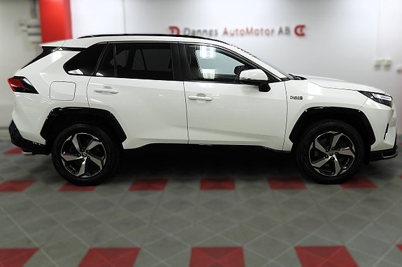 Toyota RAV4 13 of 30