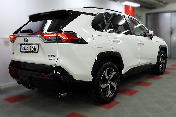 Toyota RAV4 12 of 30