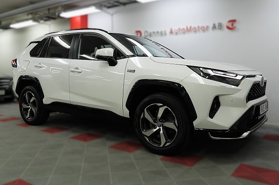 Toyota RAV4 8 of 30