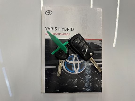 Toyota Yaris 17 of 19