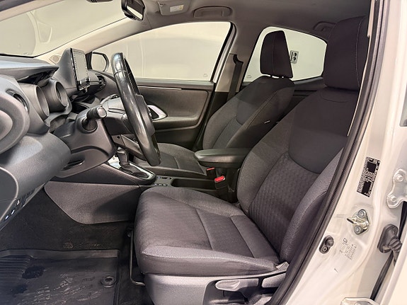 Toyota Yaris 9 of 19