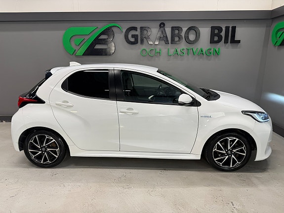 Toyota Yaris 6 of 19