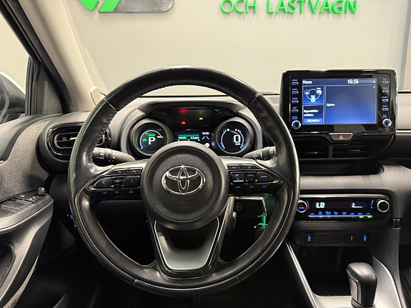 Toyota Yaris 12 of 19