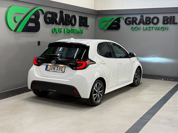 Toyota Yaris 5 of 19