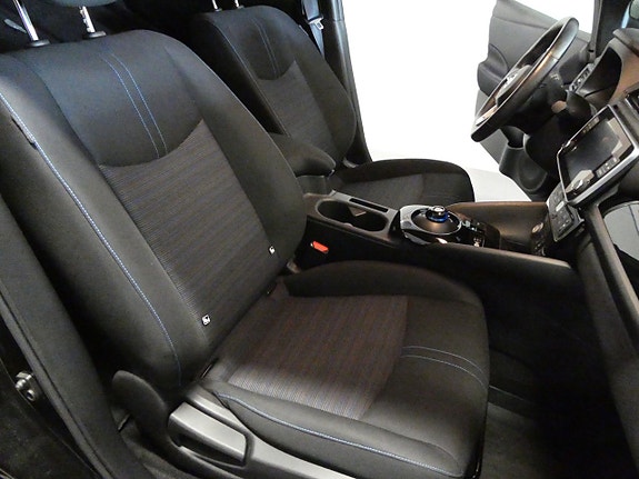 Nissan Leaf 16 of 22