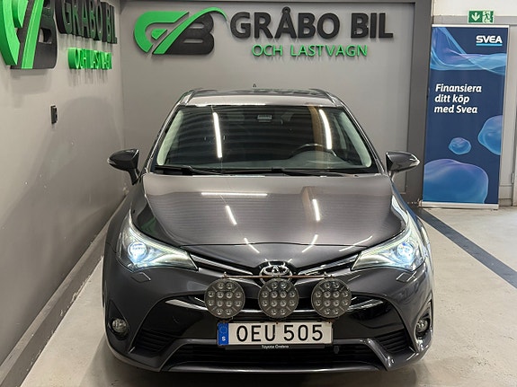 Toyota Avensis 4 of 20