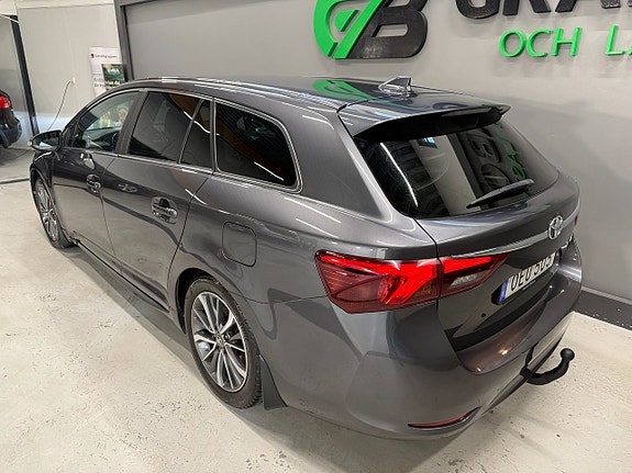 Toyota Avensis 3 of 20