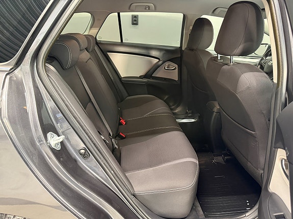 Toyota Avensis 12 of 20