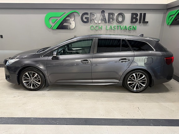 Toyota Avensis 2 of 20