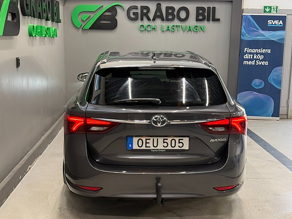 Toyota Avensis 8 of 20
