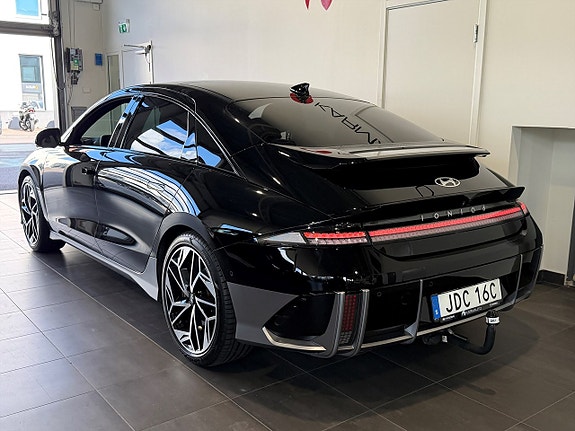 Hyundai Ioniq 6 2 of 19