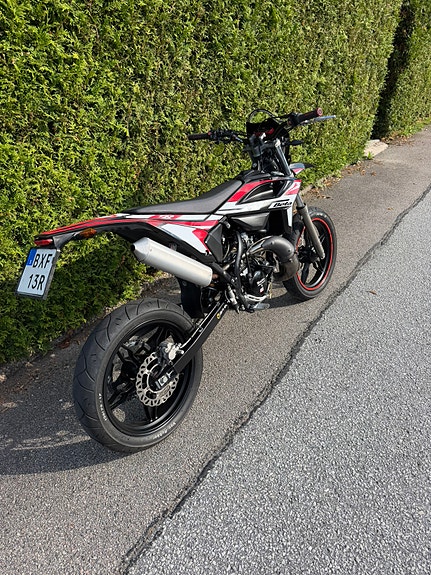 Beta RR50 Motard 7 of 7