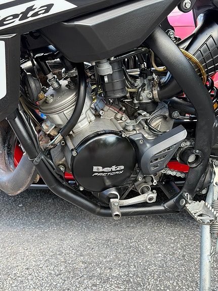 Beta RR50 Motard 4 of 7
