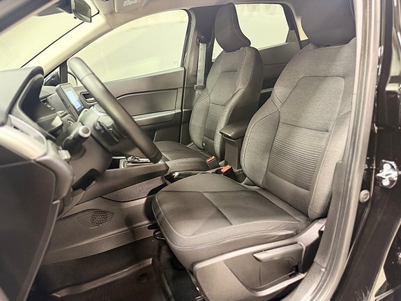 Renault Captur 10 of 25
