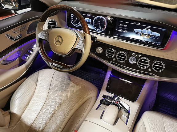 Mercedes-Benz S350 16 of 22