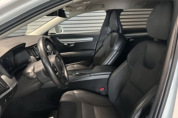 Volvo V90 19 of 23