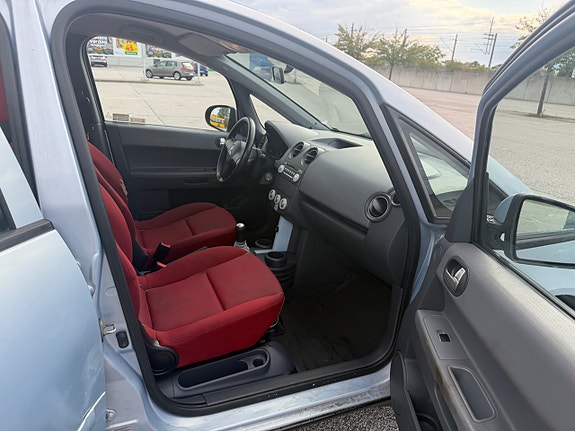 Mitsubishi Colt 6 of 7