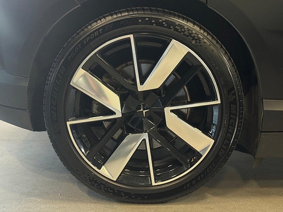 Polestar 4 12 of 25