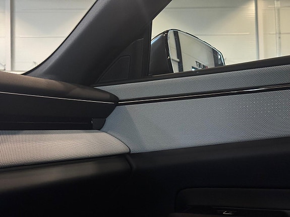 Polestar 4 20 of 25