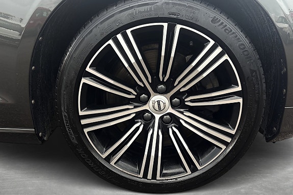 Volvo V60 12 of 30
