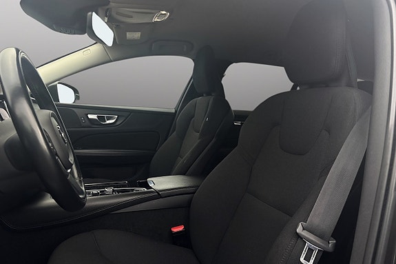 Volvo V60 13 of 30