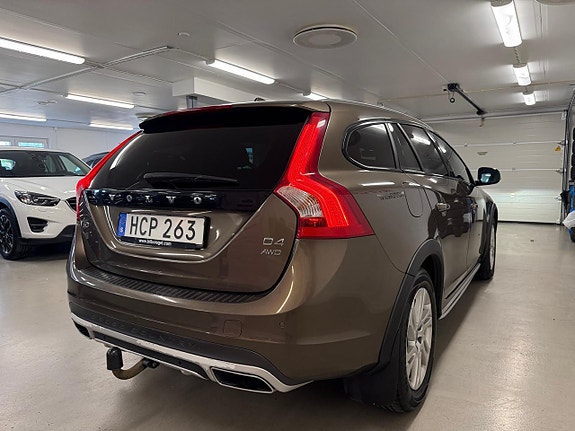 Volvo V60 Cross Country 16 of 27
