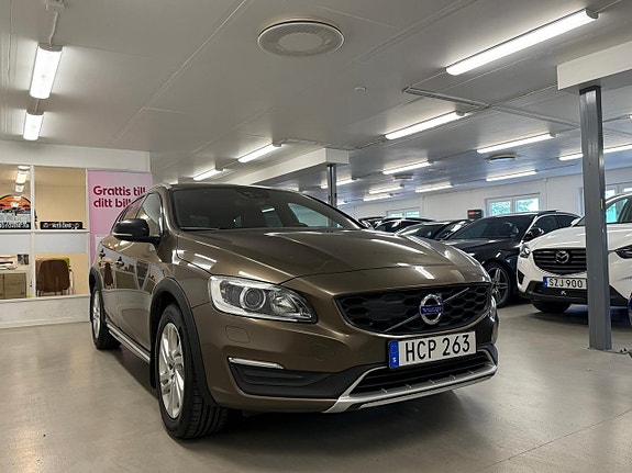 Volvo V60 Cross Country 17 of 27