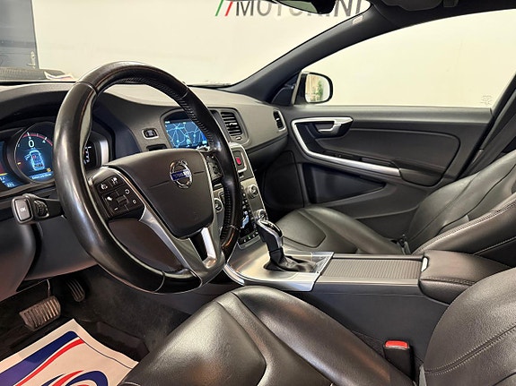 Volvo V60 Cross Country 9 of 27