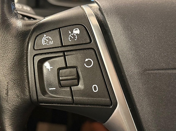 Volvo V60 Cross Country 21 of 27