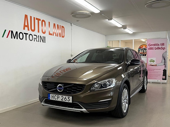 Volvo V60 Cross Country 27 of 27