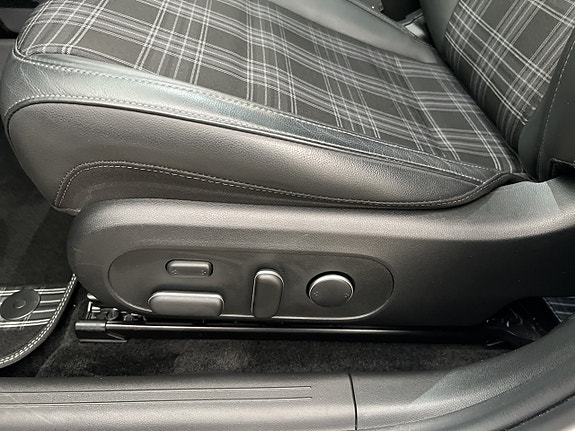 Hyundai Ioniq 6 14 of 30