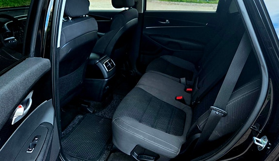Kia Sorento 8 of 10