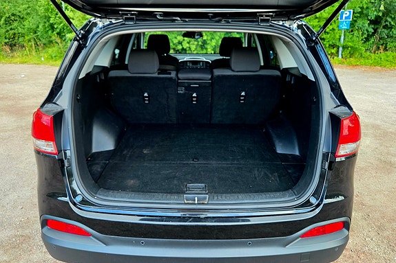 Kia Sorento 6 of 10