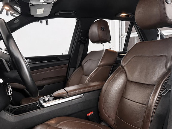 Mercedes-Benz ML350 12 of 19