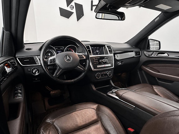 Mercedes-Benz ML350 15 of 19