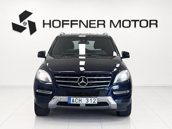 Mercedes-Benz ML350 2 of 19