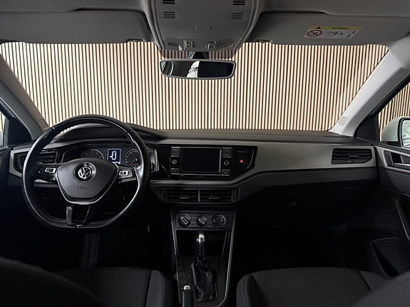 Volkswagen Polo 12 of 23