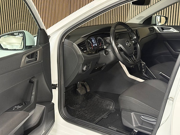 Volkswagen Polo 10 of 23