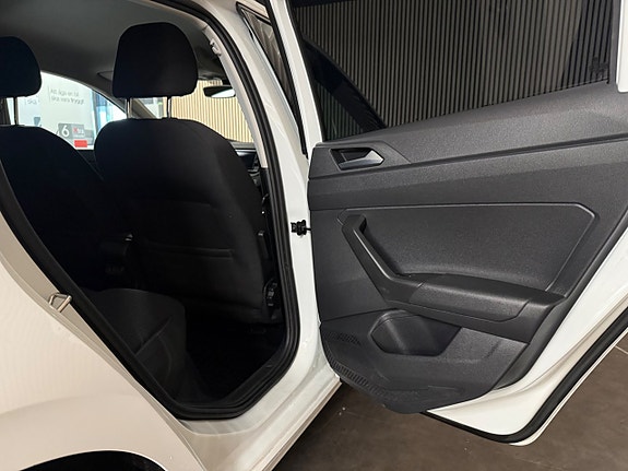 Volkswagen Polo 17 of 23