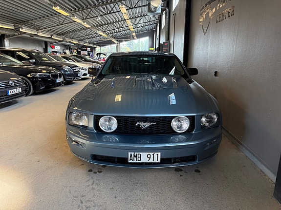 Ford Mustang 4 of 16