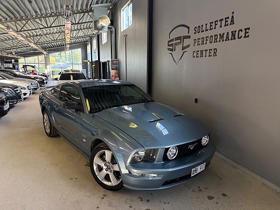 Ford Mustang 7 of 16