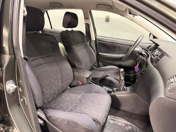 Toyota Corolla 10 of 19