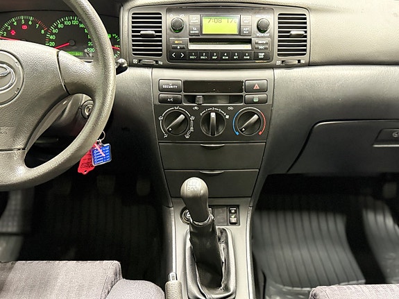 Toyota Corolla 14 of 19
