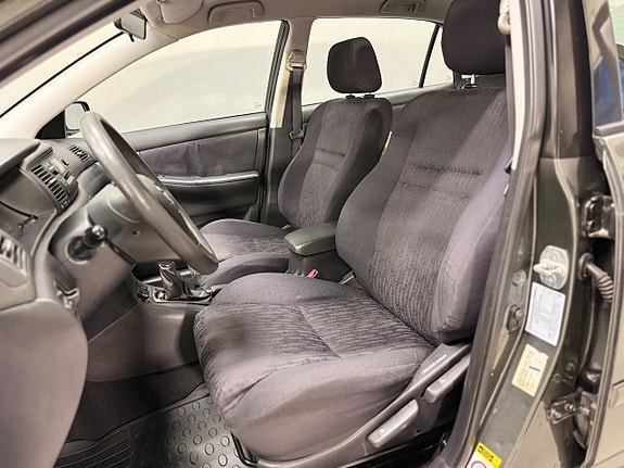 Toyota Corolla 9 of 19