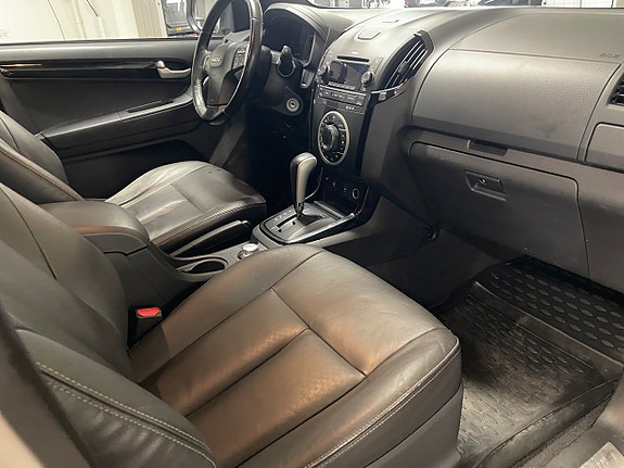 Isuzu D-max 9 of 13